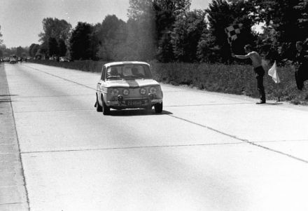 Marek Varisella i Jerzy Miniewski – Renault 8 Gordini.